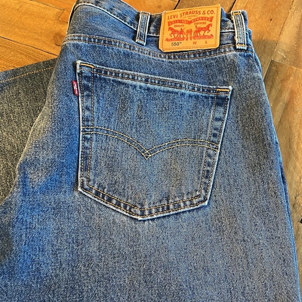 Levi's 550 Men's Jeans Relaxed Fit Size 40Wx38L